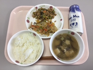 今日の給食の写真