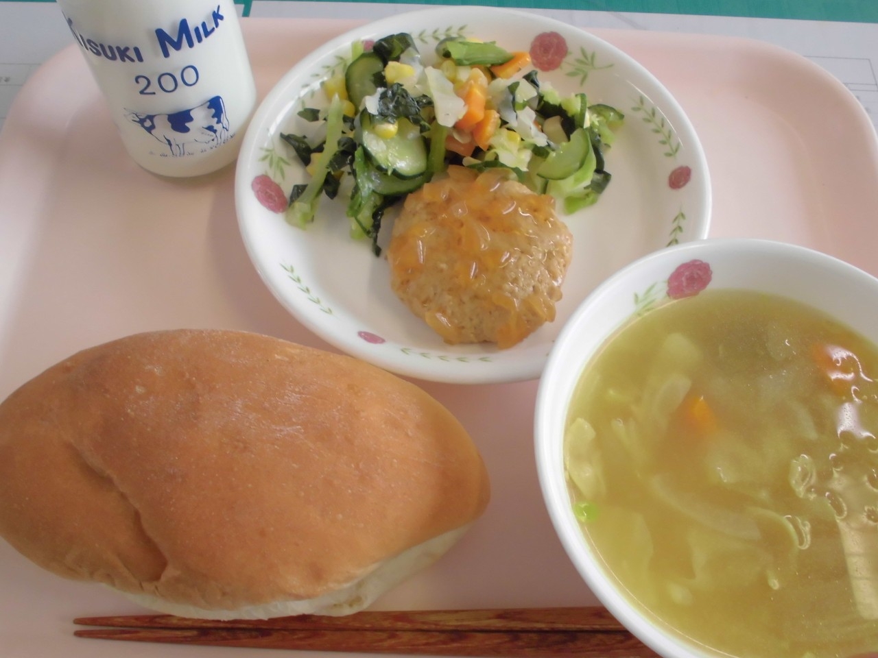 今日の給食の写真