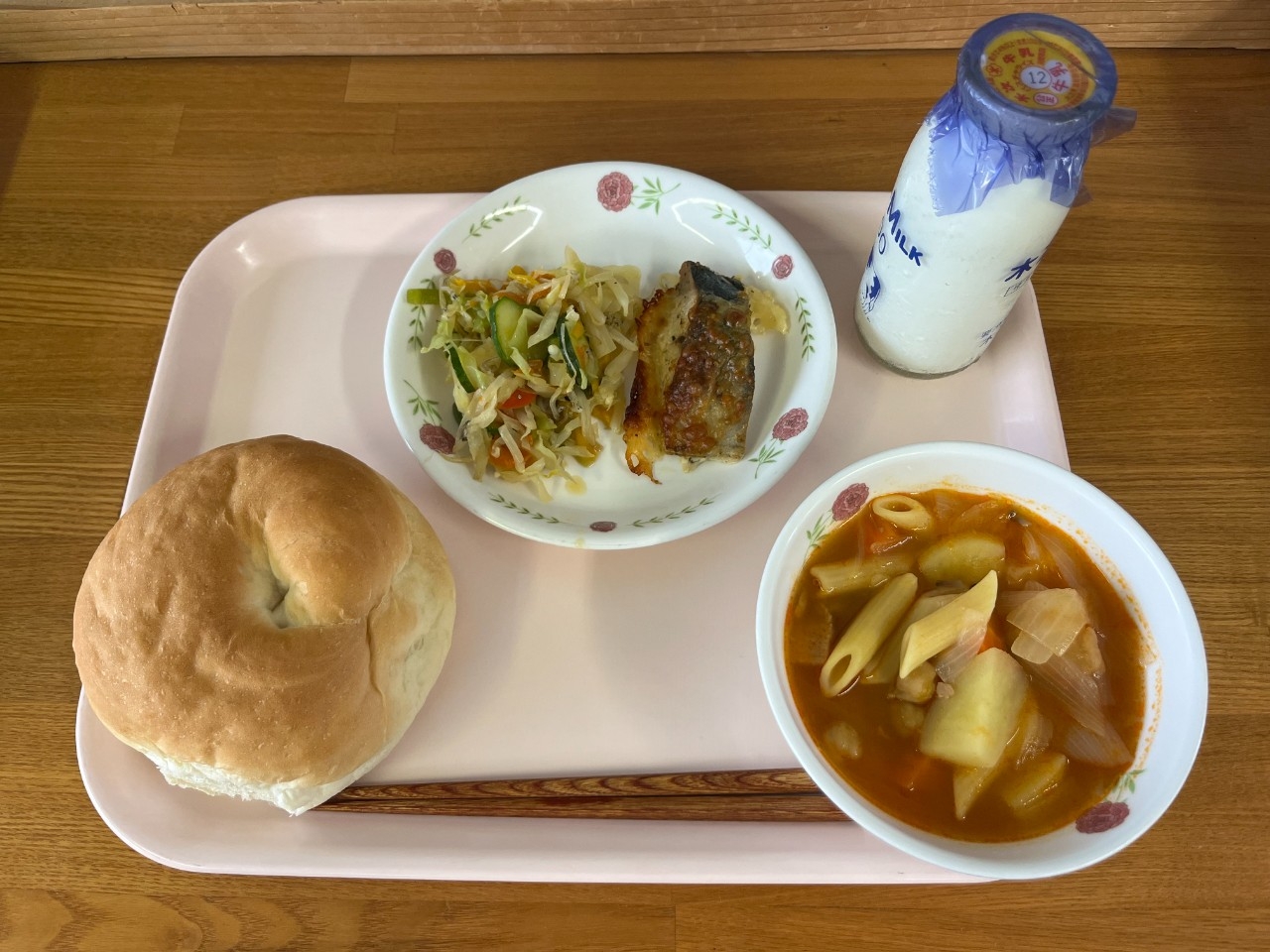 今日の給食の写真
