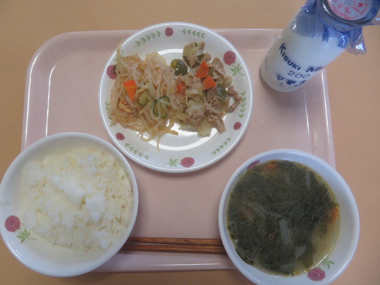 今日の給食の写真