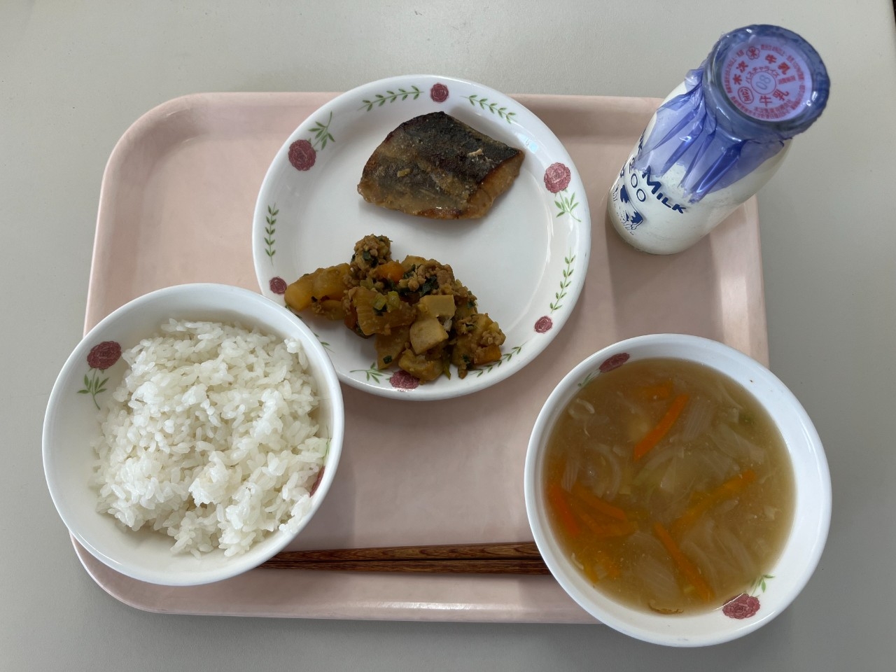 今日の給食の写真