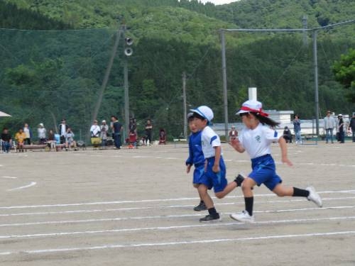 運動会、晴天の下、力を出し切りました（その１）