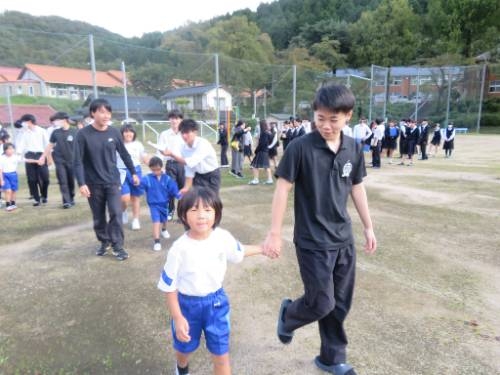 高校との合同避難訓練をしました