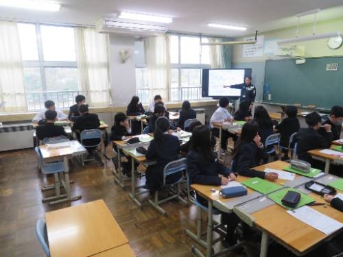 『人権・同和教育学習』の授業を公開しました（12/5）