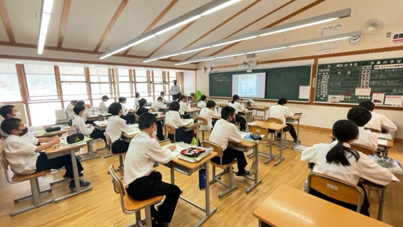 お知らせ 今日も学習に励んでいます 雲南市立三刀屋中学校