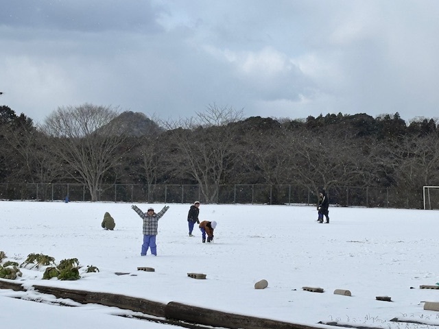 雪遊び