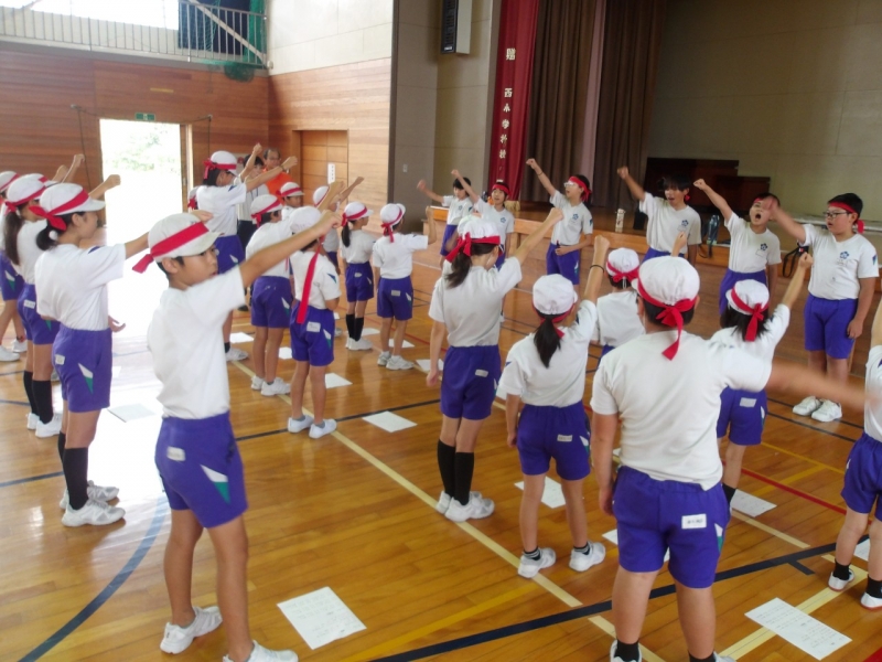 運動会色別集会