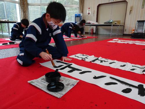 校内書初め会