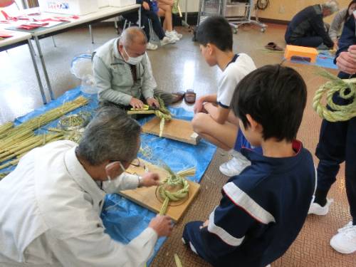 名人に学ぶ しめ縄作り