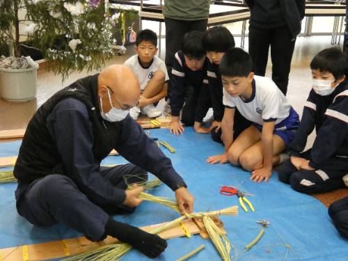 名人に学ぶ しめ縄作り