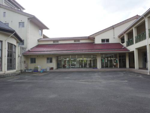 海潮小学校の校舎